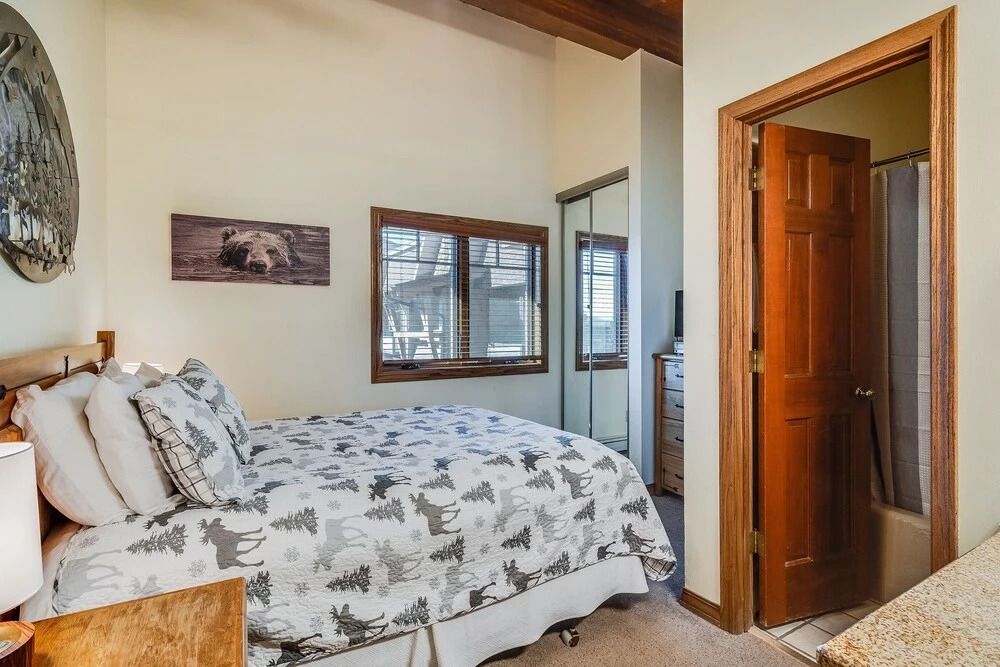 Phoenix 208 4 Bedroom Townhouse by RedAwning