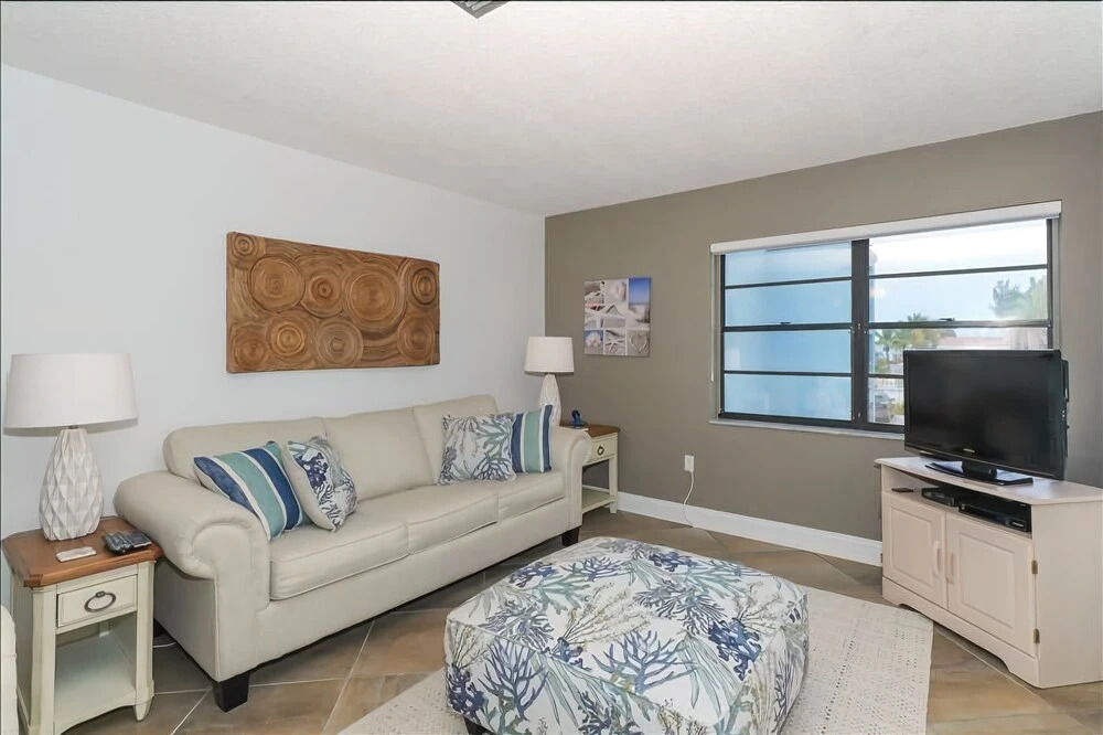 Bay Watch 1A 2 Bedrooms 2 Bathrooms Condo