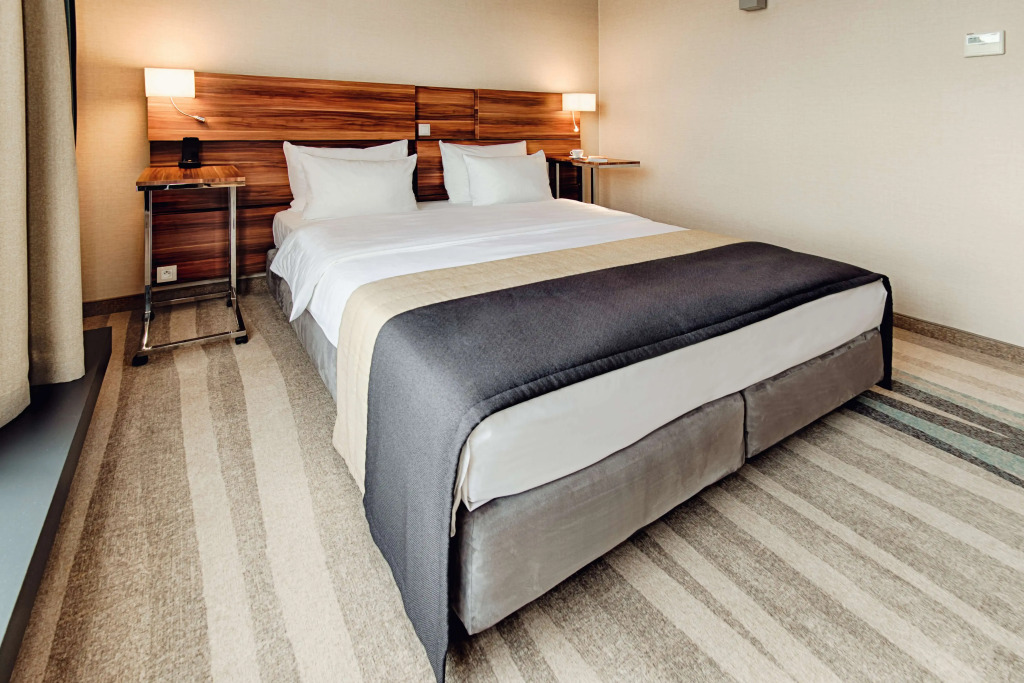 Warsaw Plaza Hotel