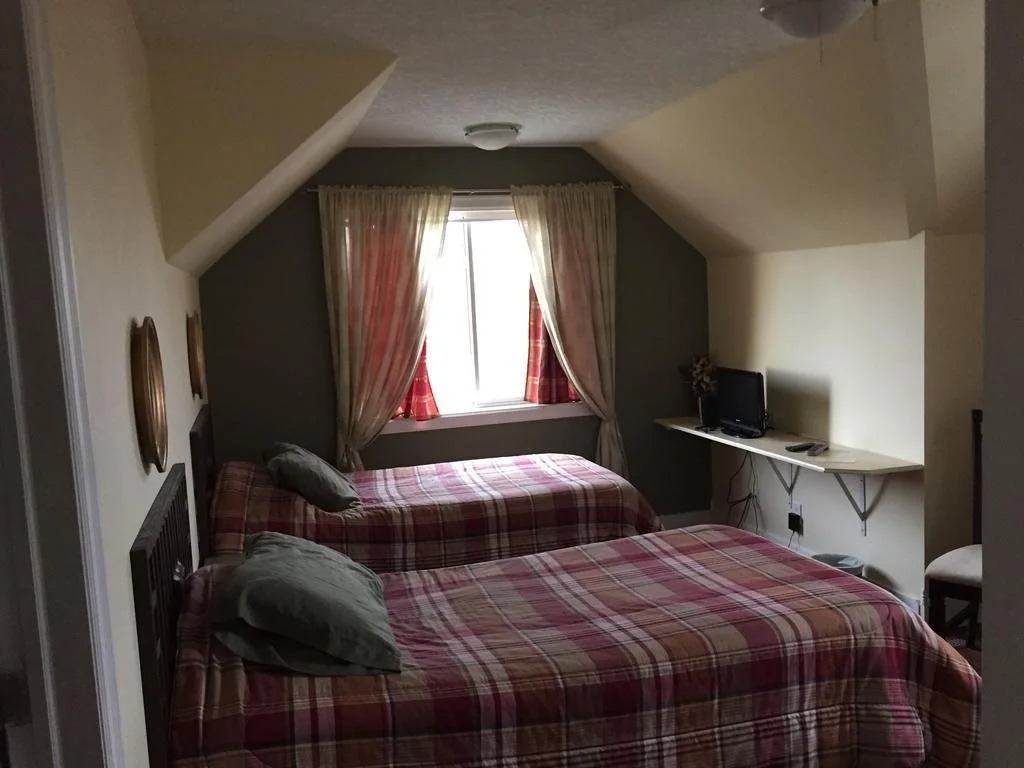 Skyview Inn