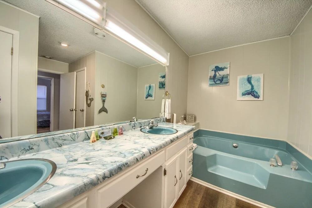 Hondo's River Haus Rr 1300 4 Bedroom Home by RedAwning