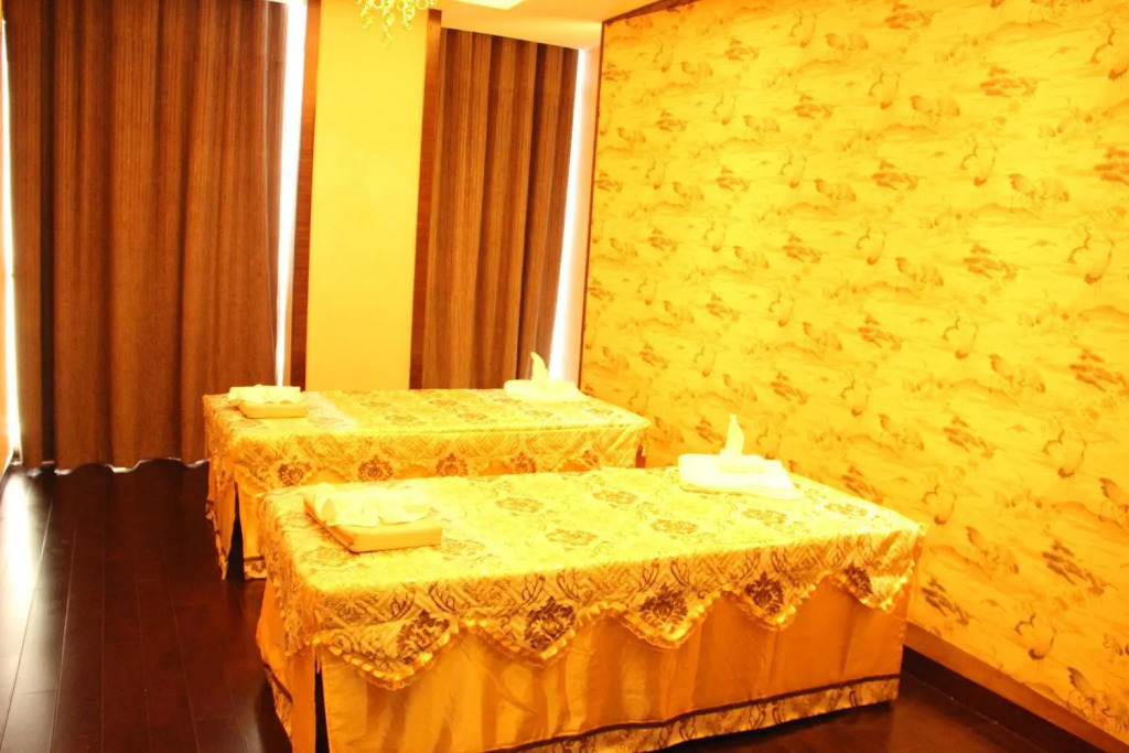 Grand New Century Hotel Fuyang