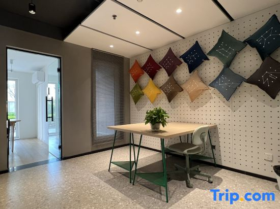 Shangshe Youth Apartment (Tianjin Binhai New Area Wuyue Plaza Store)