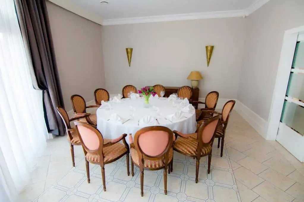 Centrum Konferencyjno-Apartamentowe Mrówka