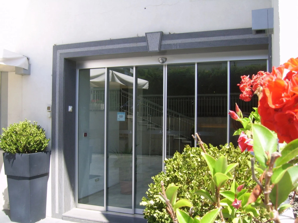 Suites & Residence Hotel