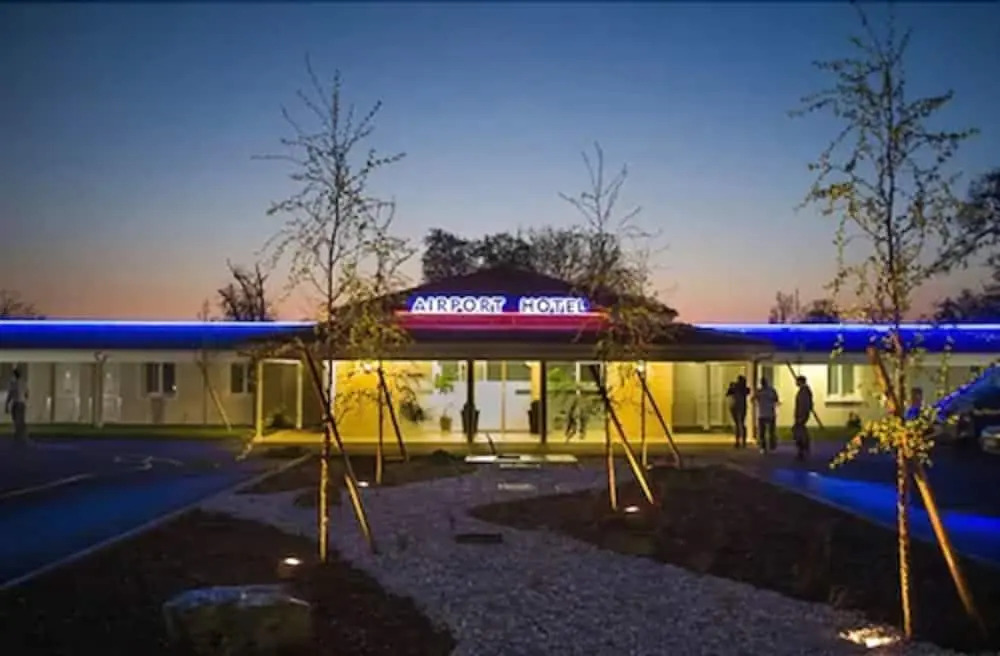 Airport Hotel