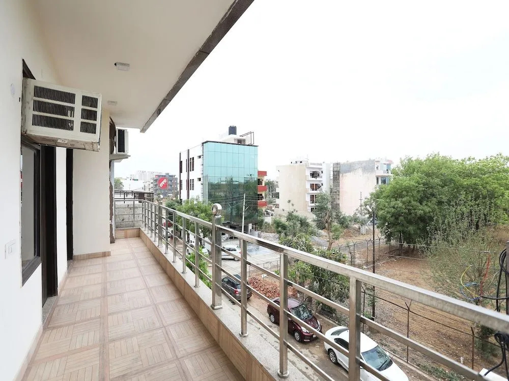 OYO 13555 Corporate serviced apartments Hotel