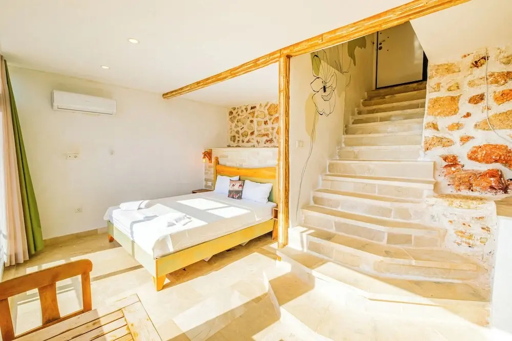 Lisia Sunset Hotel