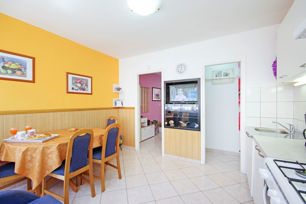 Apartments Mise