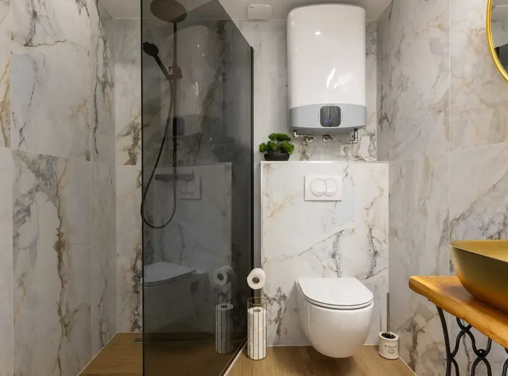Luxurious and Spacious Apartment With Hot Tub