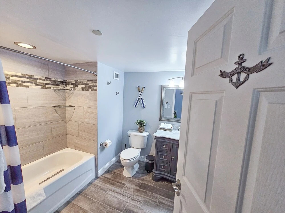204b 2 Bedroom Condo