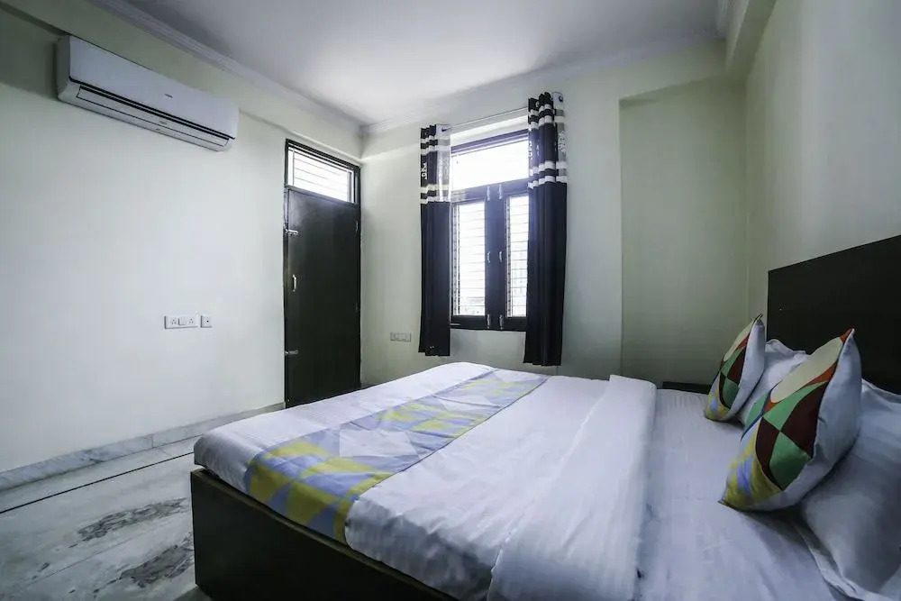 OYO Home 16420 Cosy 2BHK