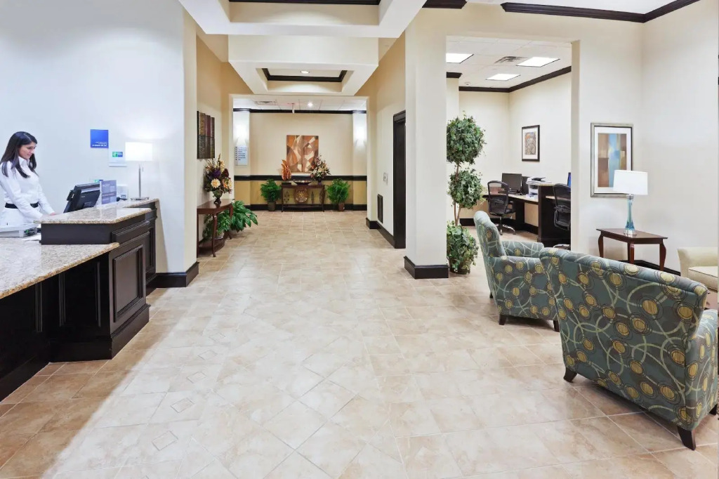 Holiday Inn Express Hotel & Suites Brownfield by IHG