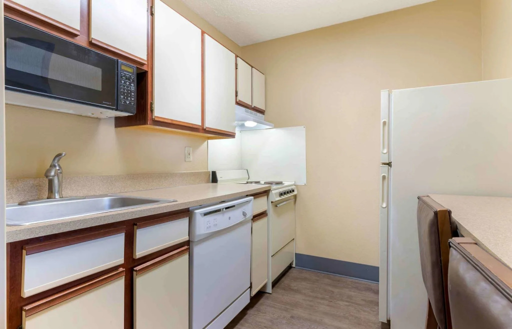 Extended Stay America Suites - Tulsa - Midtown