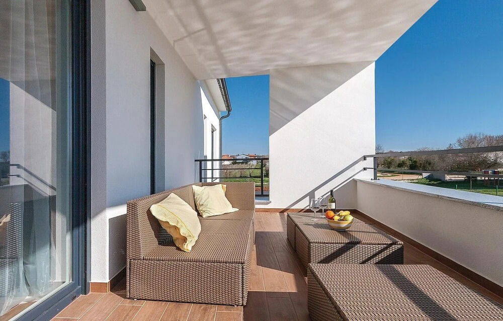 Amazing Home in Valbandon With Wifi and 4 Bedrooms