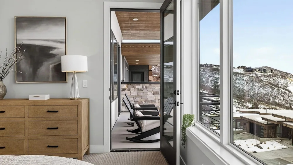 Apex Ridge Retreat by Avantstay Private Hot Tub + Fireplace + Mountain Views + Near Deer Valley East