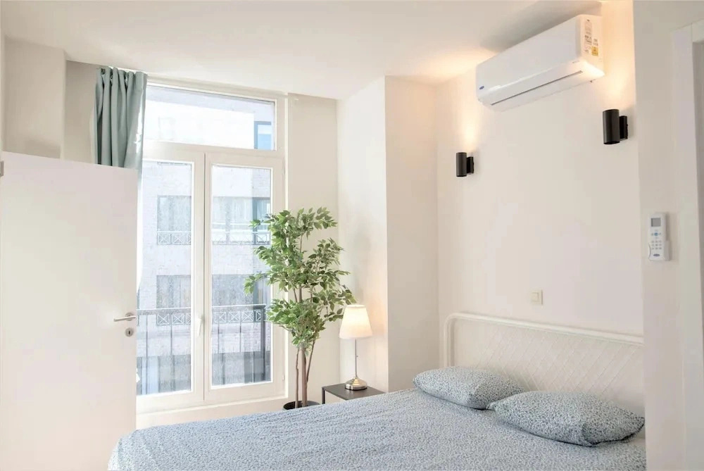 12-guest Apartment on the Main Square