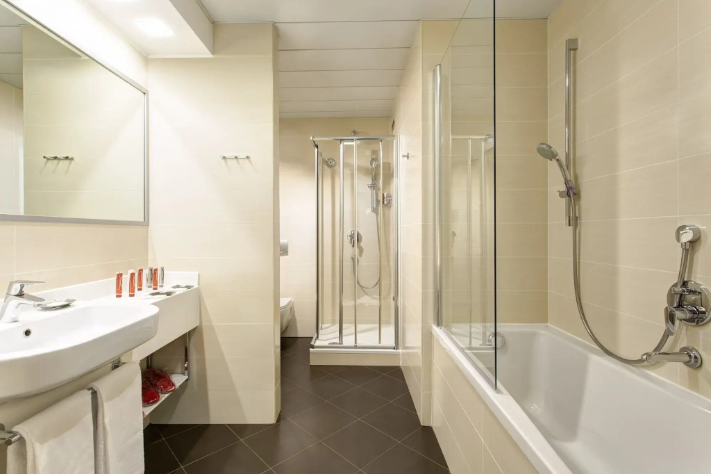 iQ Hotel Roma