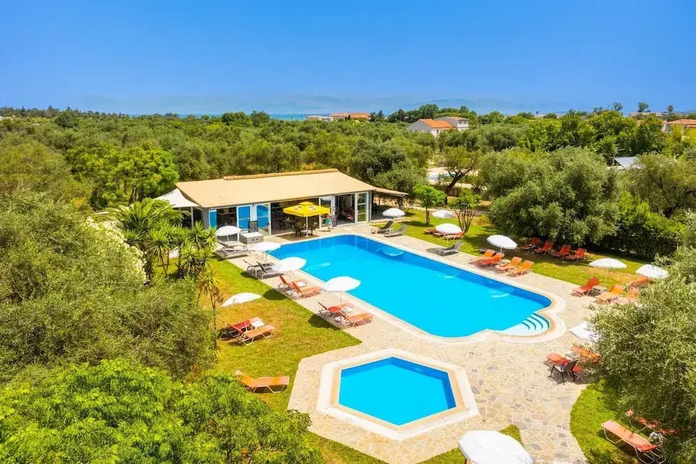 Kosmas Apartments