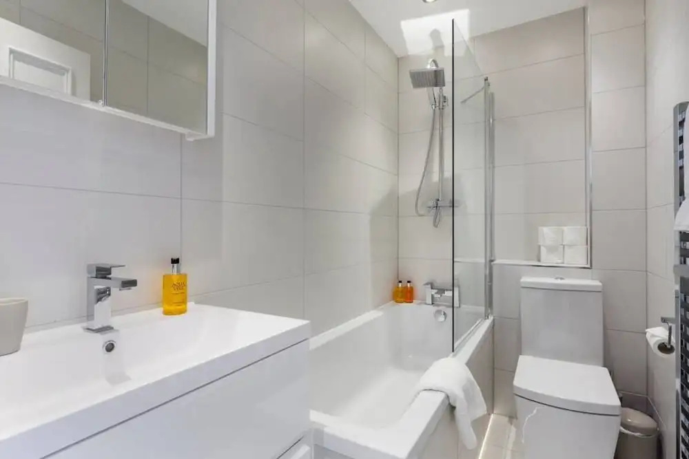 Designer 2 Bed on Hampstead High St