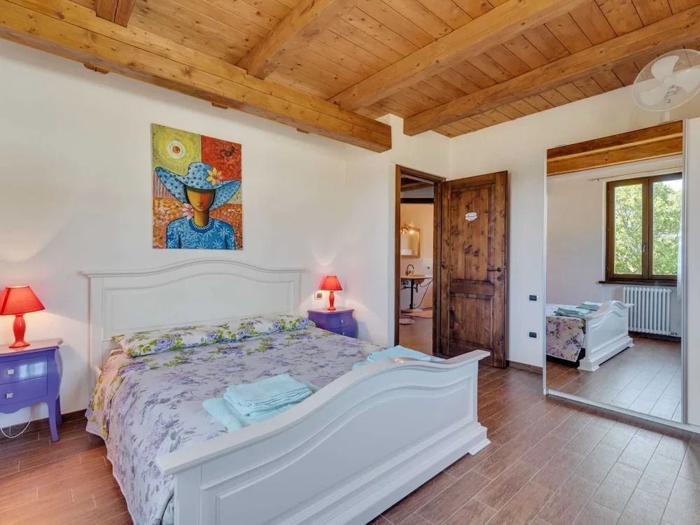 Villa in Piandimeleto with Pool & Sauna