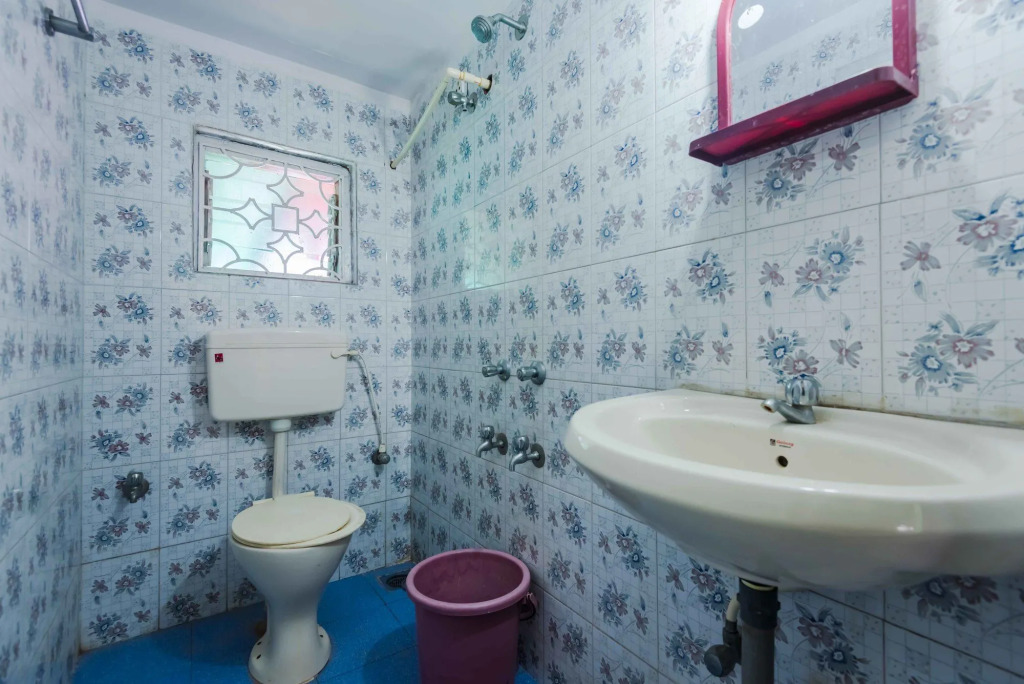 OYO 7288 Traveller Guest House
