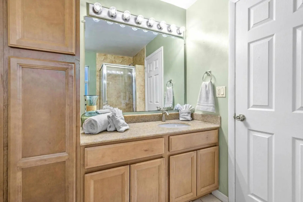 Nostra Palazzo on the Canal - Cape Coral - Roelens Vacations