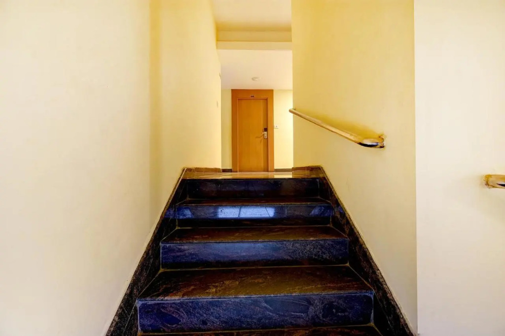 FabHotel Abirami Grand Inn - Nr Bryant Park