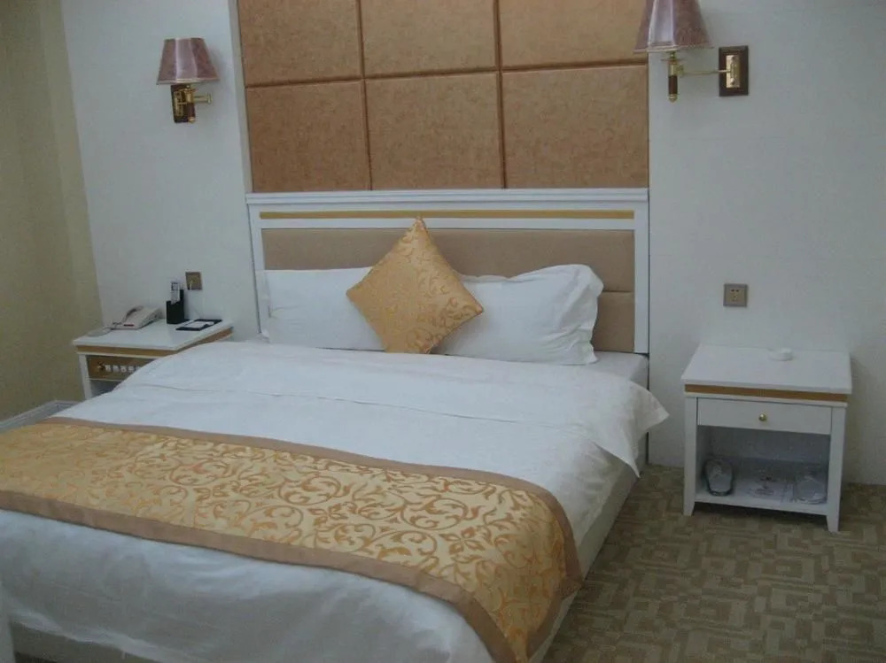 Nanjing Fuluola Holiday Hotel