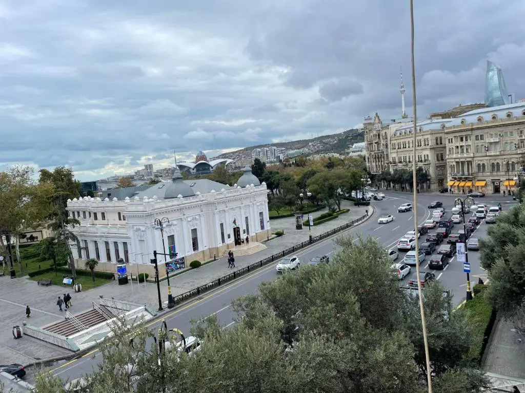 Gloriya Boulevard Apartment