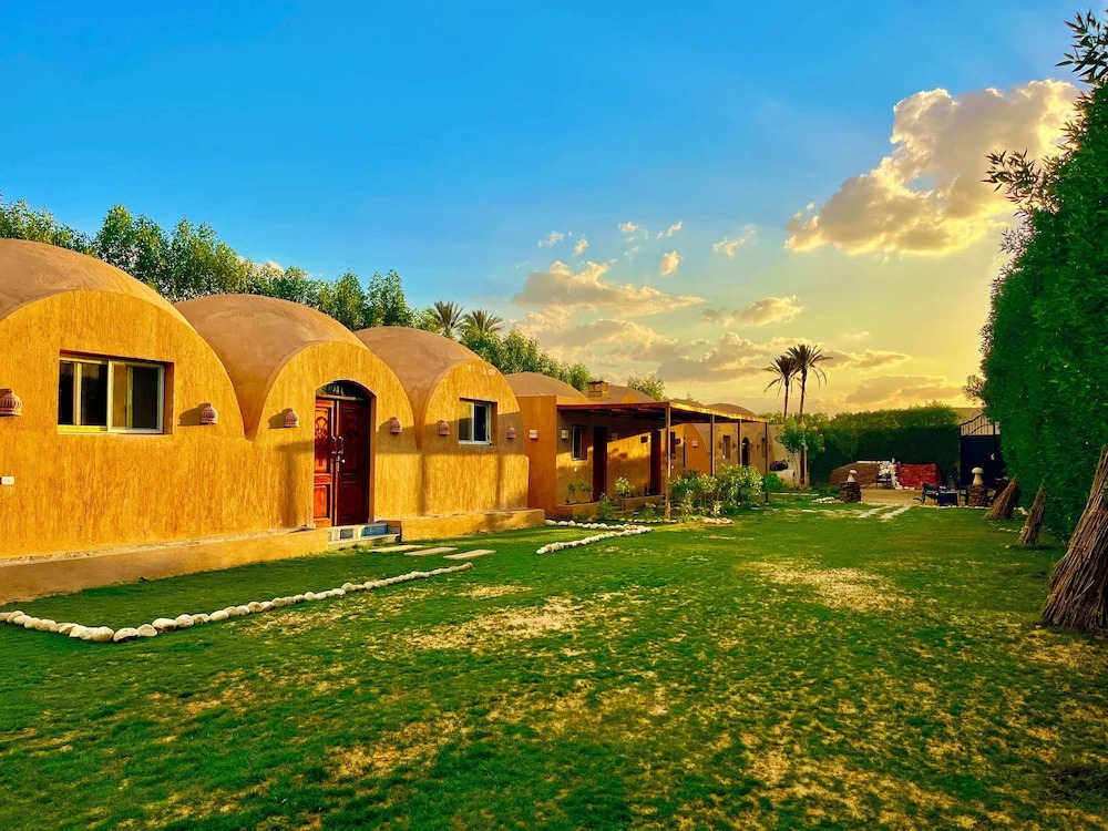 King Sahure Pyramid Inn