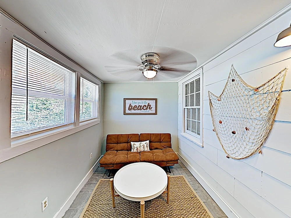New Listing! Laguna Beach Home - 2 Blocks To Gulf Home
