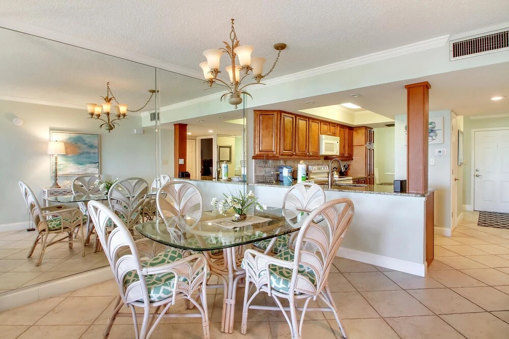 Land's End 304 Building 10 Beachfront Condo With Updates!