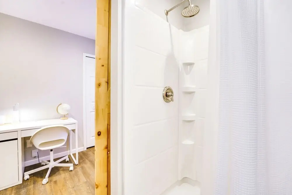 Wfh friendly Home in Dearborn: Dogs Welcome
