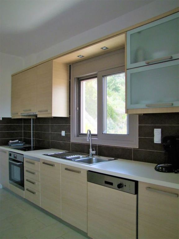 3-room House With Sea View