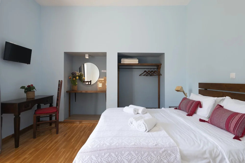 Kalamata Art Rooms
