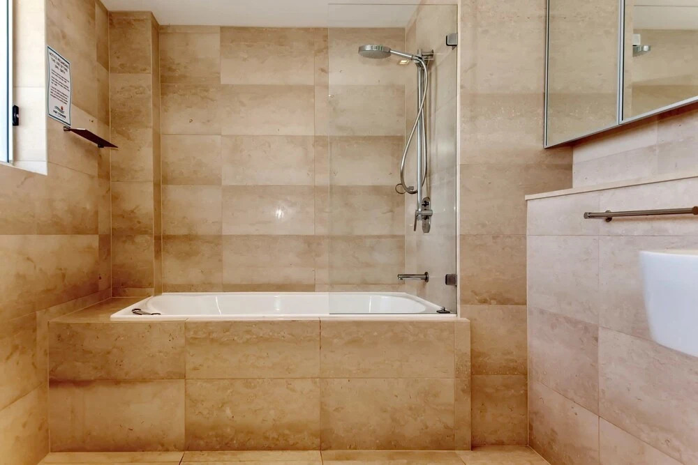Mantra Aqua, Penthouse 83/1A Tomaree Street