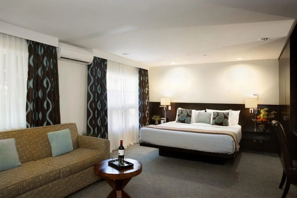 Aurora Hotel
