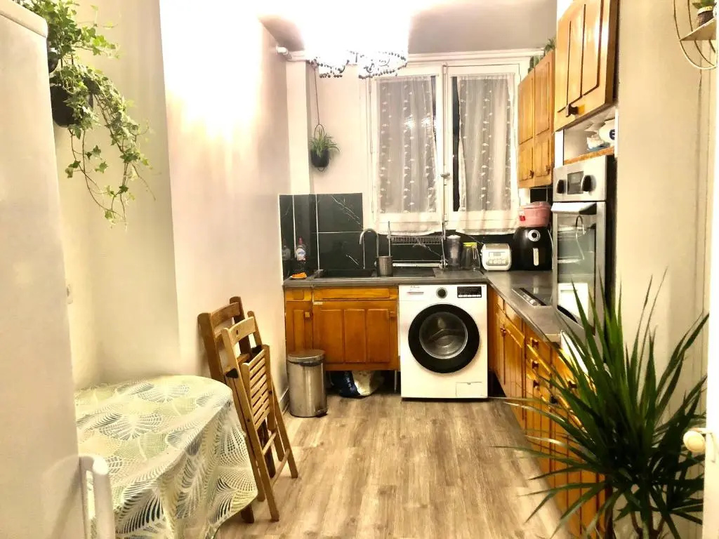 Private room 20 minutes from Eiffel Tower