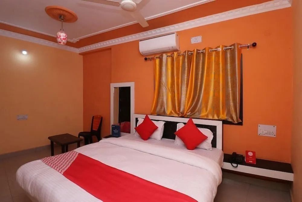 Hotel J. B Palace