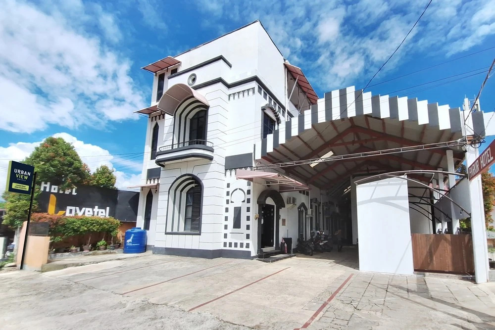 Urbanview lovetel Near Jalan Sudirman