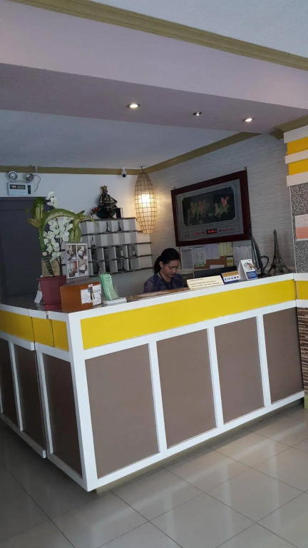 Park Avenue Residence Inn and Suites