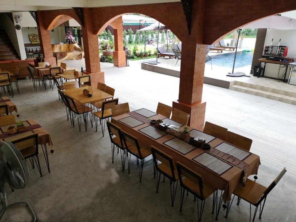 Sri Anan Pura Hotel