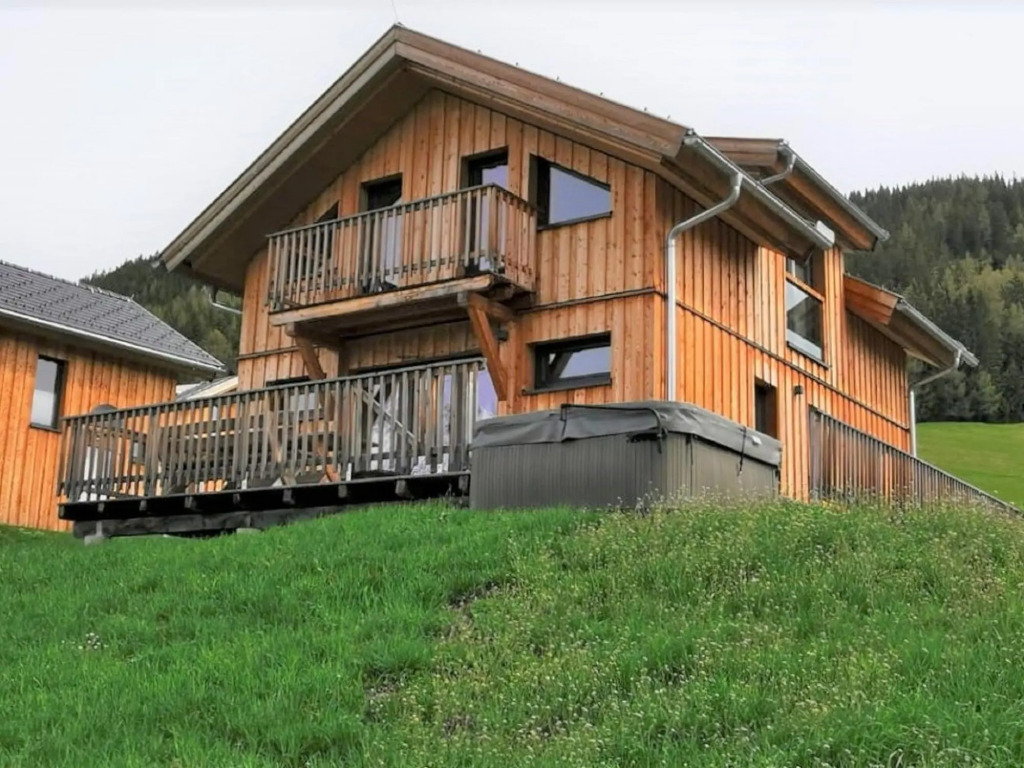 Deluxe Holiday Home in Hohentauern with Hot Tub