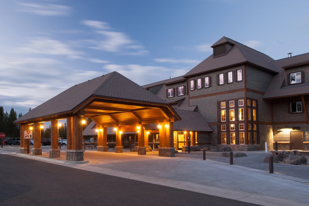 Canyon Lodge & Cabins - Inside the Park