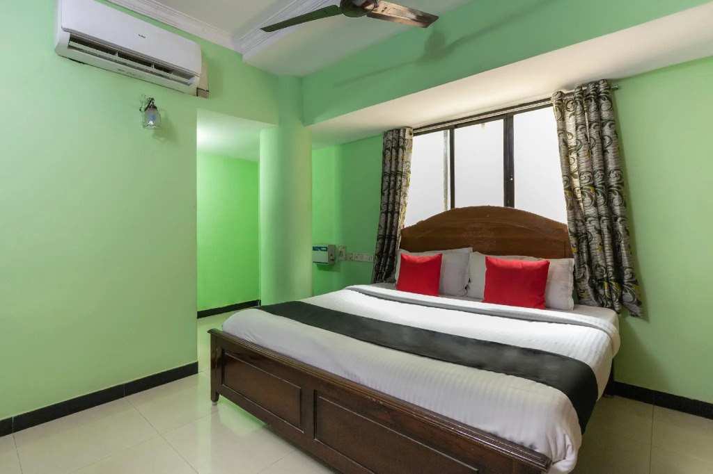 Capital O 28343 Madurai Velnachiyar Guest House