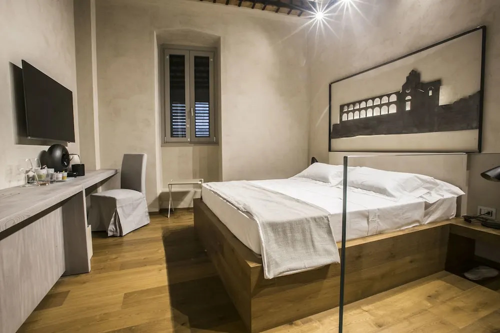 Edward Rooms & Wellness