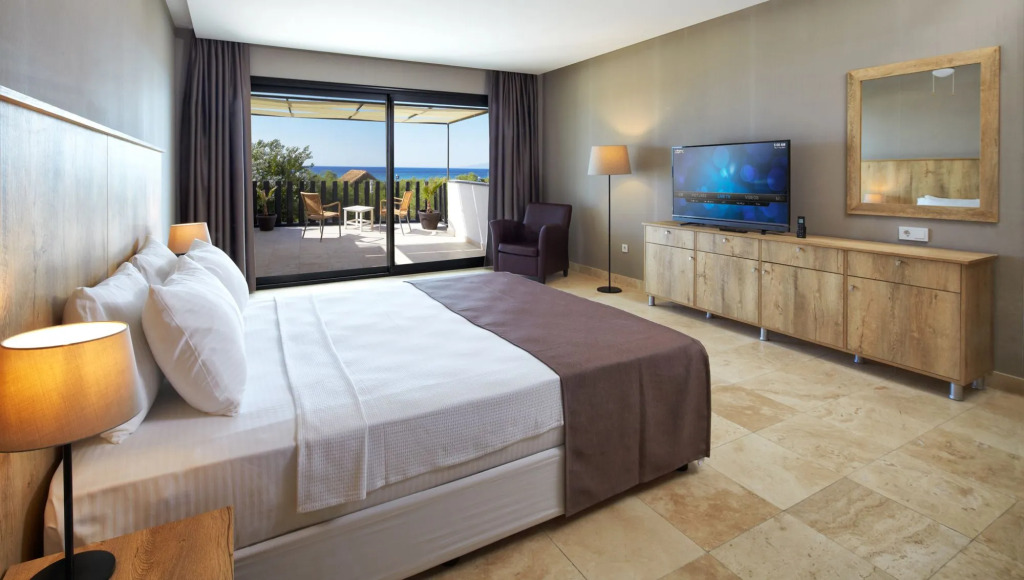 Aytas Hotel