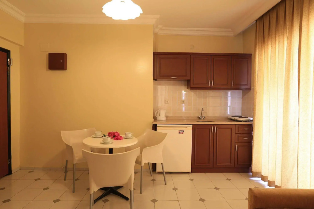Amaris Apartments