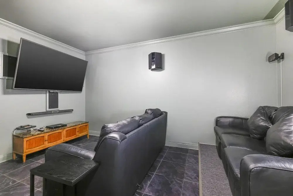 Phoenix On The Bay 1333 - Poseidon House 5 Bedroom Condo